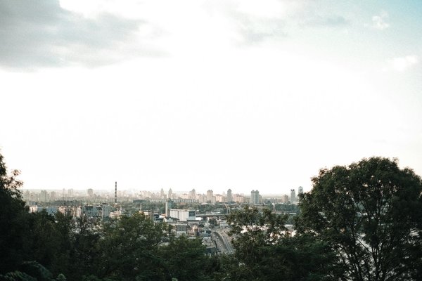 Discover Edinburgh's Iconic Sights Without Breaking the Bank: The Ultimate Guide to Budget-Friendly Walking Tours